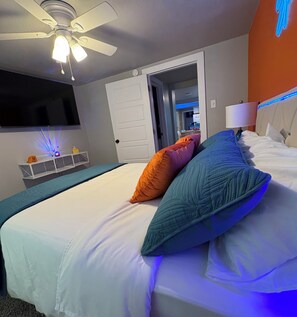 3 chambres, fer et planche à repasser, Wi-Fi, draps fournis