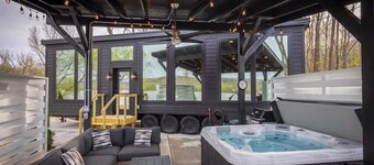 Black Tie Affair - Eloquent Riverfront Experience