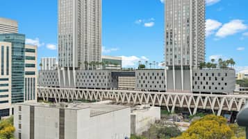 Apartment, 1 Bedroom, City View | Pemandangan balkoni