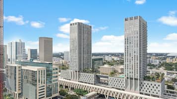 Estudio estándar, vista a la ciudad | Vista del balcón