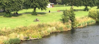 Cosy Victorian 2 bedroom flat. Near centre & riverside walks along the Tweed.