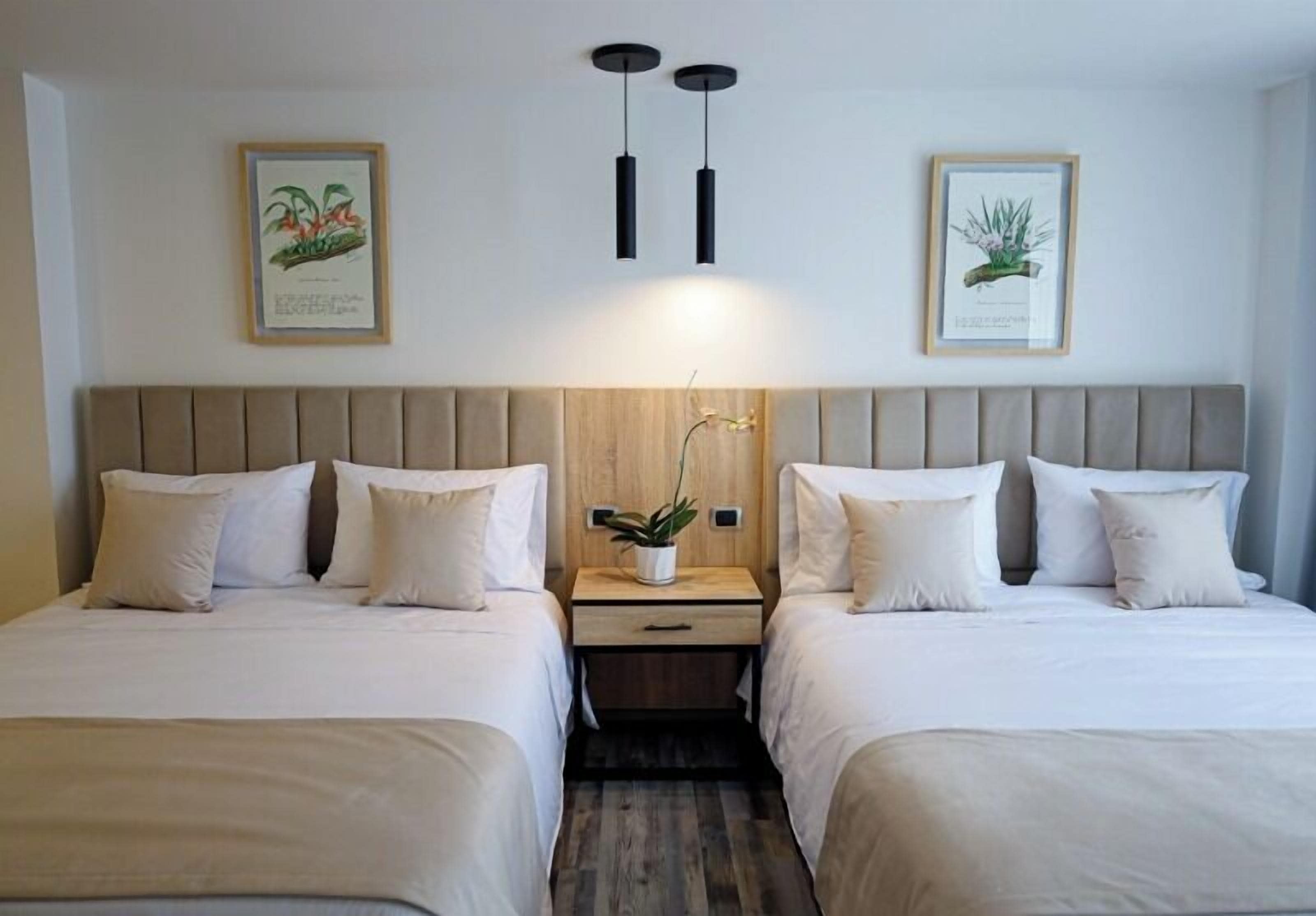 Deluxe Loft | In-room safe, blackout drapes, iron/ironing board, free WiFi