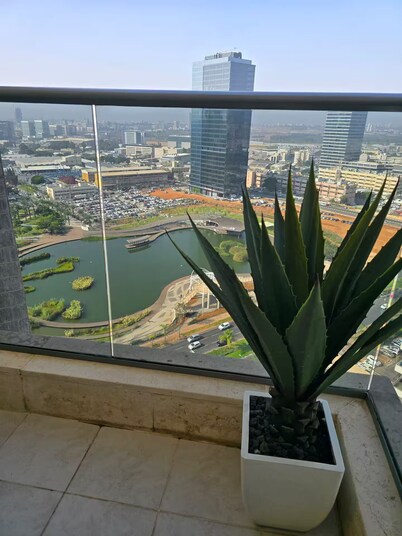 Mini Penthouse by Lake & Light Rail – Neve Gan