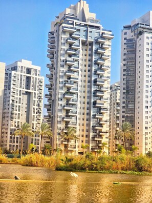 Exterior - Mini Penthouse by Lake & Light Rail – Neve Gan (Petah Tikva)