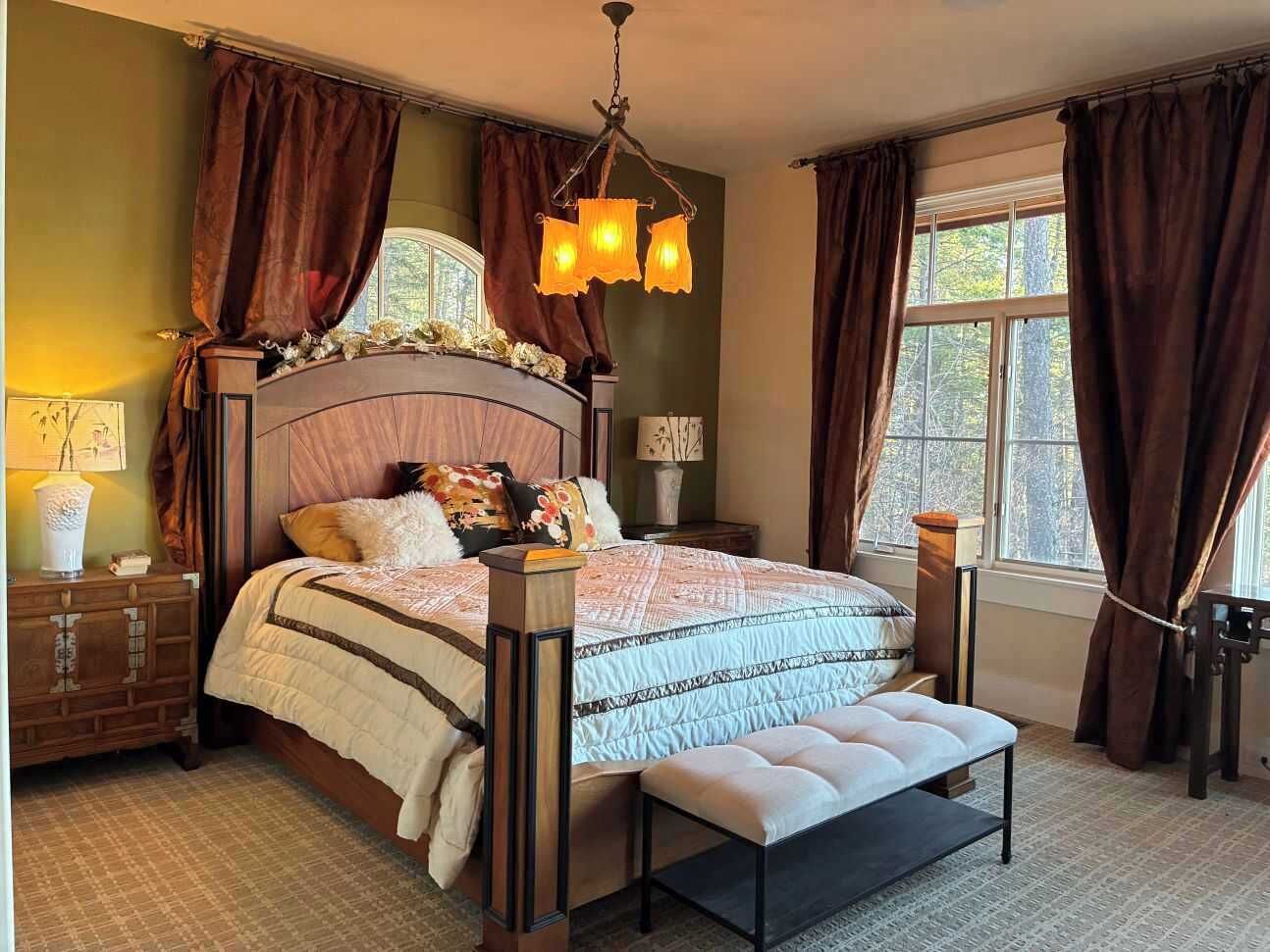 2 bedrooms, iron/ironing board, bed sheets