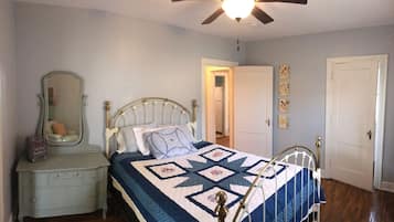 1 bedroom, internet, bed sheets