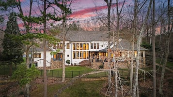 House (Multiple Bedrooms) | Interior