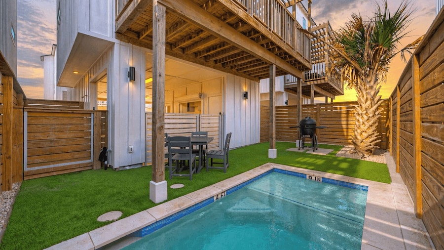 Coastal Haven by Avantstay Private Pool + Communal Pool Boardwalk Beach Access + Balcony Dining