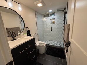 Bidet, towels, soap, toilet paper - Upscale Tahoe Monthly - 10 Min Walk to Beach - Pet Friendly (Kings Beach)