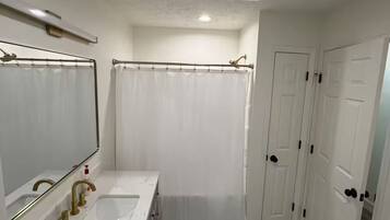 Towels, soap, shampoo, toilet paper
