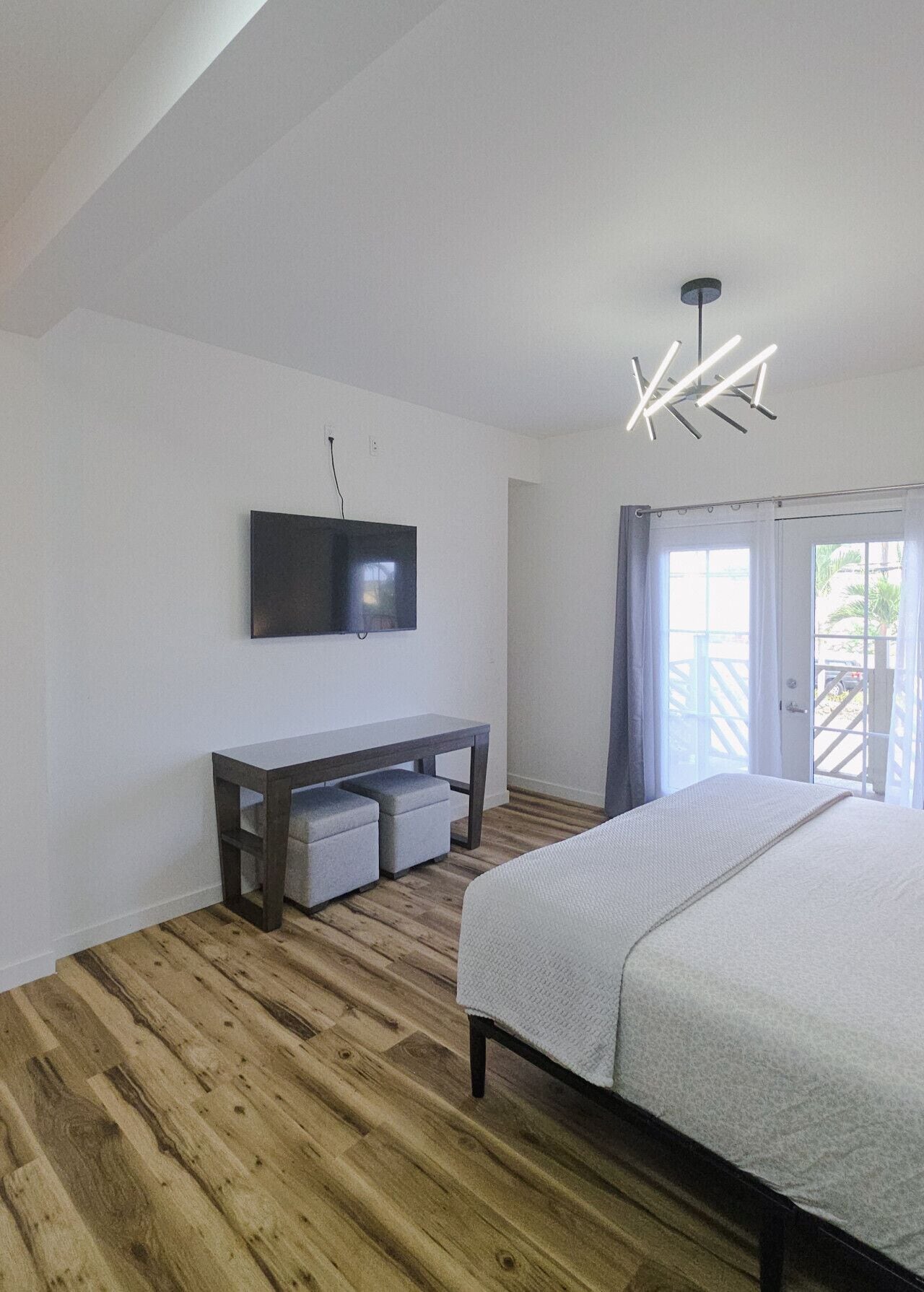 1 bedroom, iron/ironing board, travel crib, WiFi