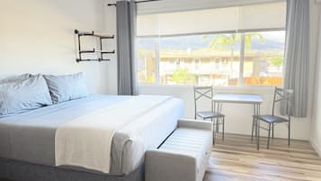 1 habitación, tabla de planchar con plancha, cuna de viaje y wifi