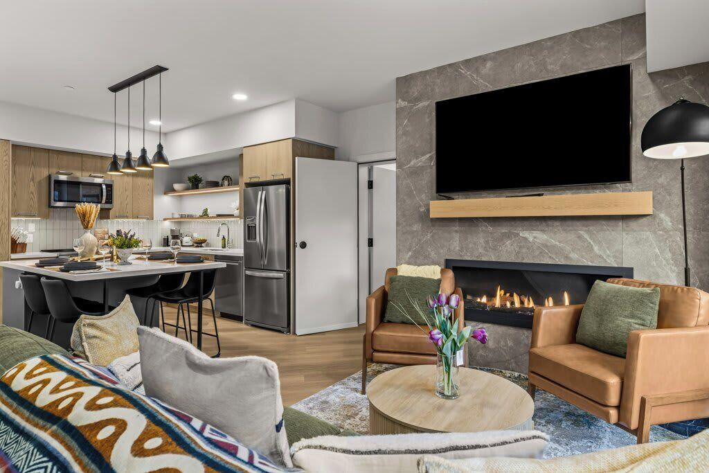 Fernseher, Kamin, Arbeitsbereiche