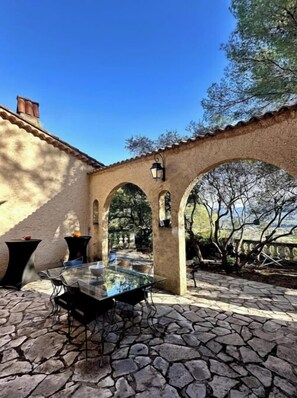 Terrace/patio - House Les Ribas (Le Cannet-des-Maures)