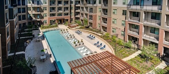 Luxurious 1B1B / Airport & Downtown / Free Parking