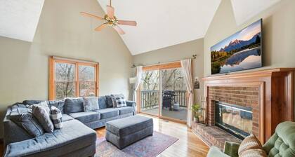 The WoodView Hideaway | Hot Tub, Game Room & MORE!