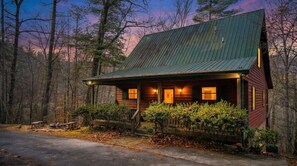 Exterior - The WoodView Hideaway | Hot Tub, Game Room & MORE! (Townsend)