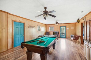 Game room - The WoodView Hideaway | Hot Tub, Game Room & MORE! (Townsend)