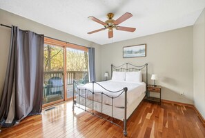 4 slaapkamers, een strijkplank/strijkijzer, wifi, beddengoed