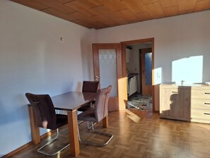 Unclassified image, 5 of 10, button - Vacation apartment in a quiet, natural location (Reinheim)