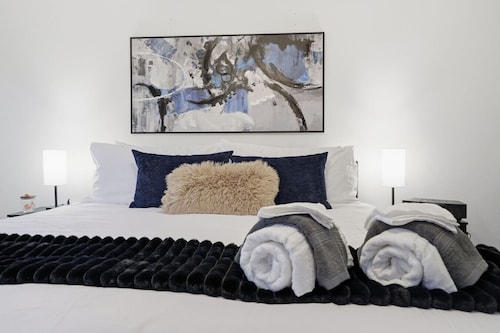 Mt. Lebanon Bower Hill Townhome