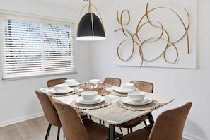 Dining - Modern 3BR Townhome in Mt. Lebanon | Garage + Easy City Access (Pittsburgh)