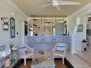 Interior - Beachy Oasis/Solar Power/Pool/Vibe 4 all ages/Big Groups 4 Family Gatherings (Manatí)