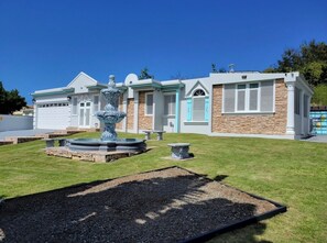 Exterior - Beachy Oasis/Solar Power/Pool/Vibe 4 all ages/Big Groups 4 Family Gatherings (Manatí)