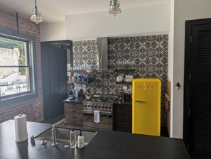 Private kitchen - SLO Brew Lofts (San Luis Obispo)