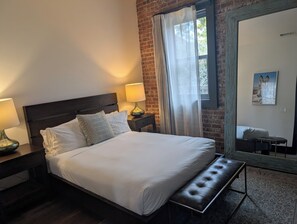 Iron/ironing board, free WiFi - SLO Brew Lofts (San Luis Obispo)