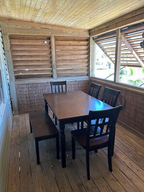 Dining - Private Resort - 1/2 mile to Beach - Tranquil 2 Bedroom in Jamaica Beach (Jamaica Beach)