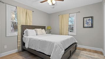 2 bedrooms, iron/ironing board, WiFi, bed sheets