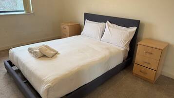 1 bedroom, iron/ironing board, Internet, bed sheets