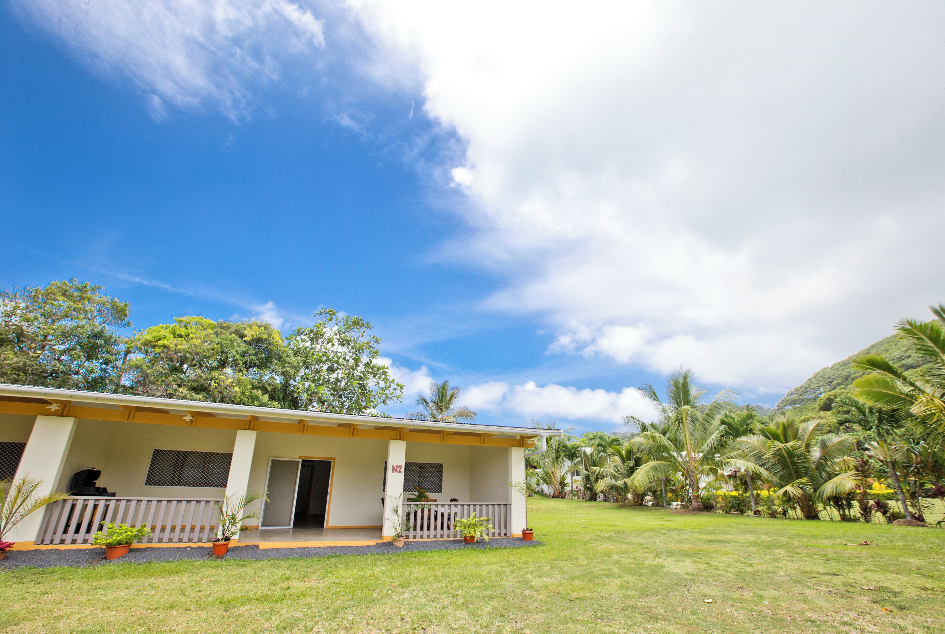 Classic Duplex, 2 Bedrooms, Garden View | Front of property