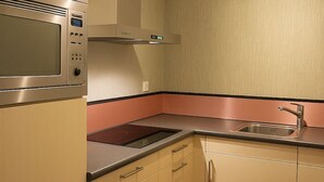 Coffee/tea maker, fridge, microwave, stovetop - "The Church Fields - Dream Stay" Rust nabij natuur & met gratis parkeerplaats (Brunssum)