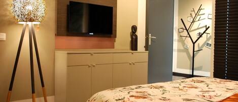 1 chambre, coffres-forts dans les chambres, bureau