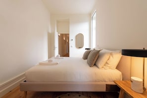 Iron/ironing board, WiFi, bed sheets - Almada 559 - Ortigão Residence by Lisbeyond (Porto)