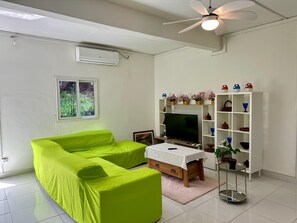 Living area - Villa Moissuli (Mtsamboro)