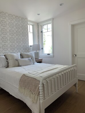 3 chambres, fer et planche à repasser, Wi-Fi gratuit, draps fournis