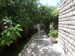 Property grounds - Guest House 4M Gregović - Double bed Lux 12 (Petrovac na Moru)