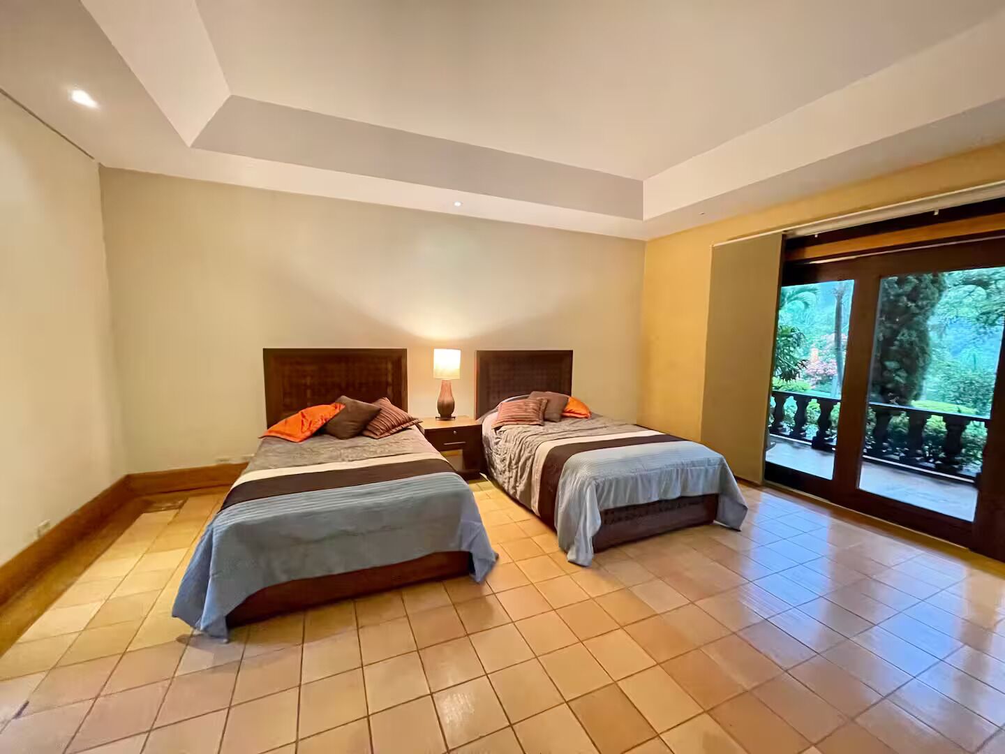 7 makuuhuonetta, silitysrauta/-lauta, Wi-Fi, vuodevaatteet