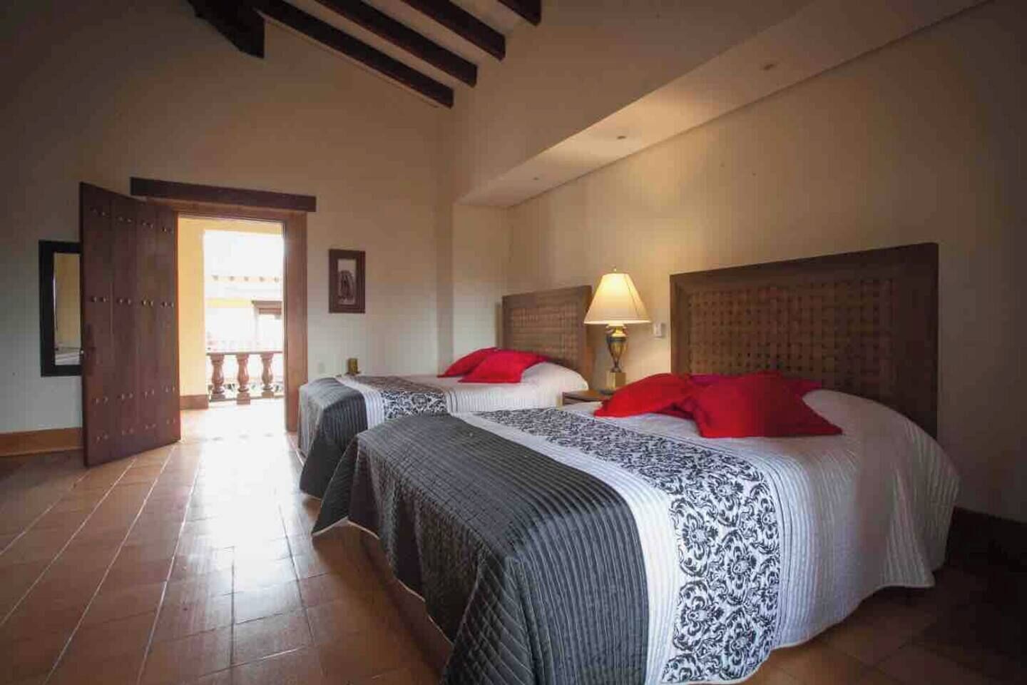 7 bedrooms, iron/ironing board, WiFi, bed sheets