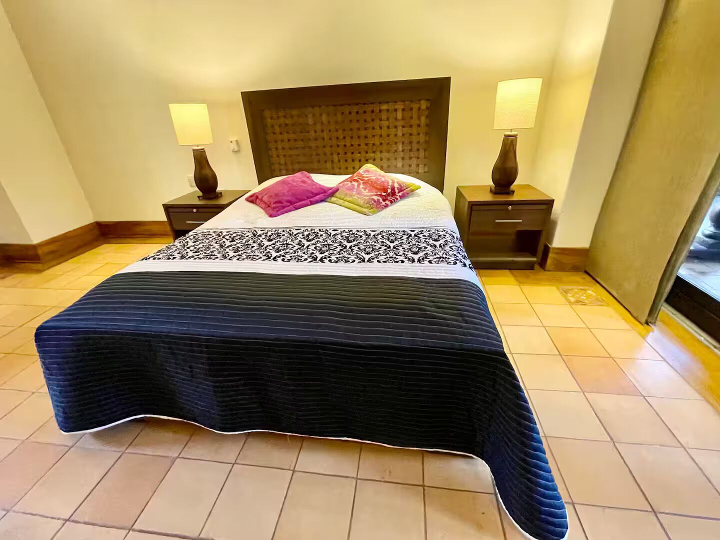 Strykejern/-brett, wi-fi og sengetøy