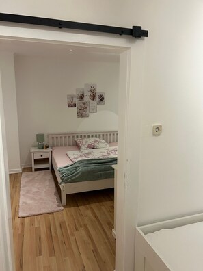 3 Schlafzimmer, Bügeleisen/Bügelbrett, WLAN, Bettwäsche