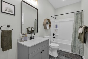 Handtücher, Seife, Toilettenpapier