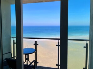 Property grounds - Newquay centre, 180 degree panoramic sea views (Newquay)