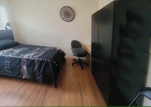 3 habitaciones, tabla de planchar con plancha y wifi gratis