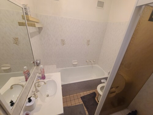Friendly Comfortable place to stay in a major Sydney western suburb.