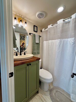 Towels, soap, toilet paper - The Cottonwood @ HSRV (Ivins)