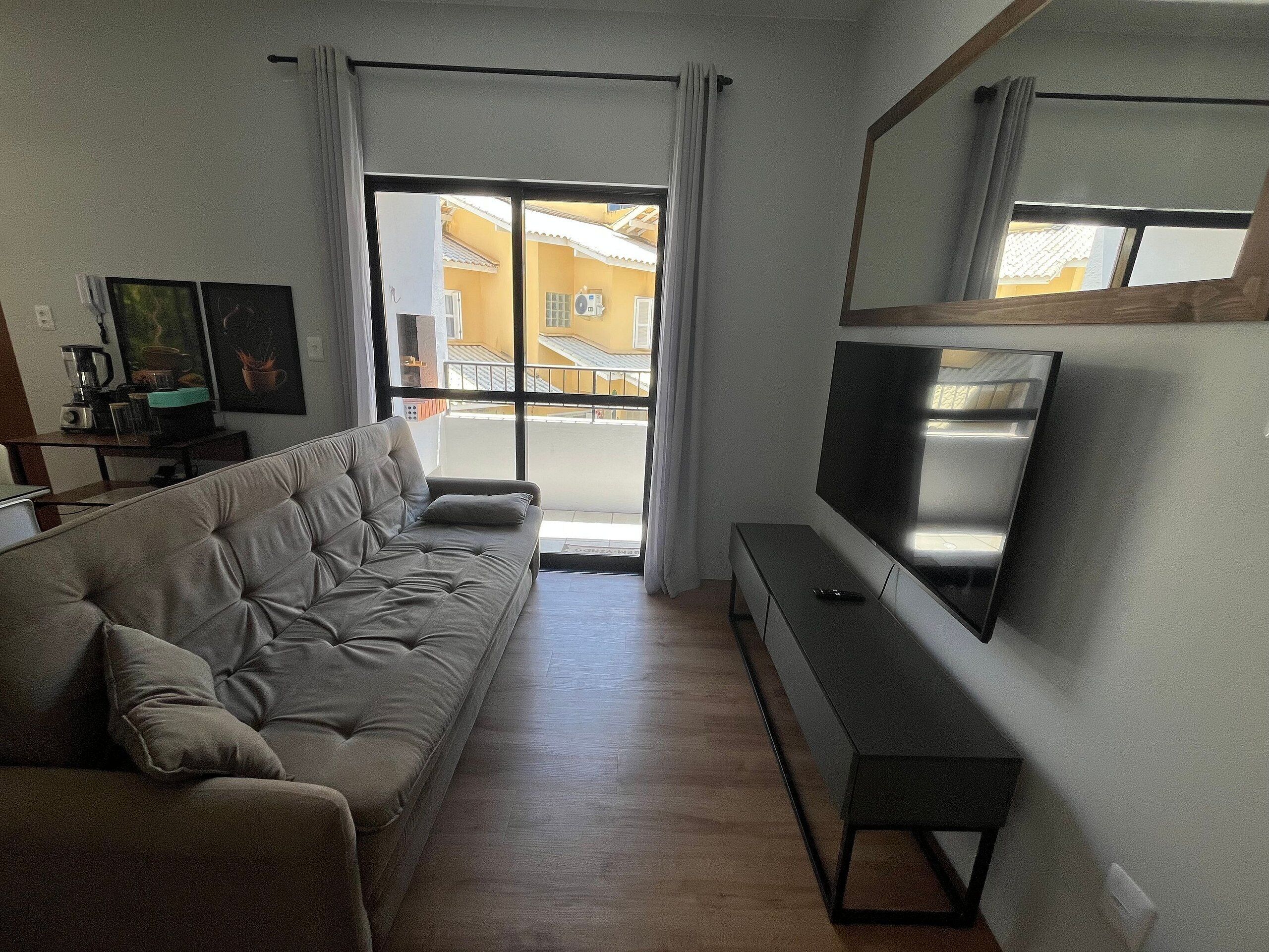 Basic Apartment | Living area